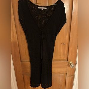 GUESS crocheted dress. Beautiful V-neck detail with drawstring waist.